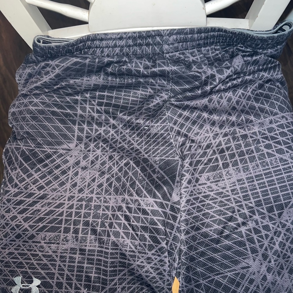 Under armour size medium shorts